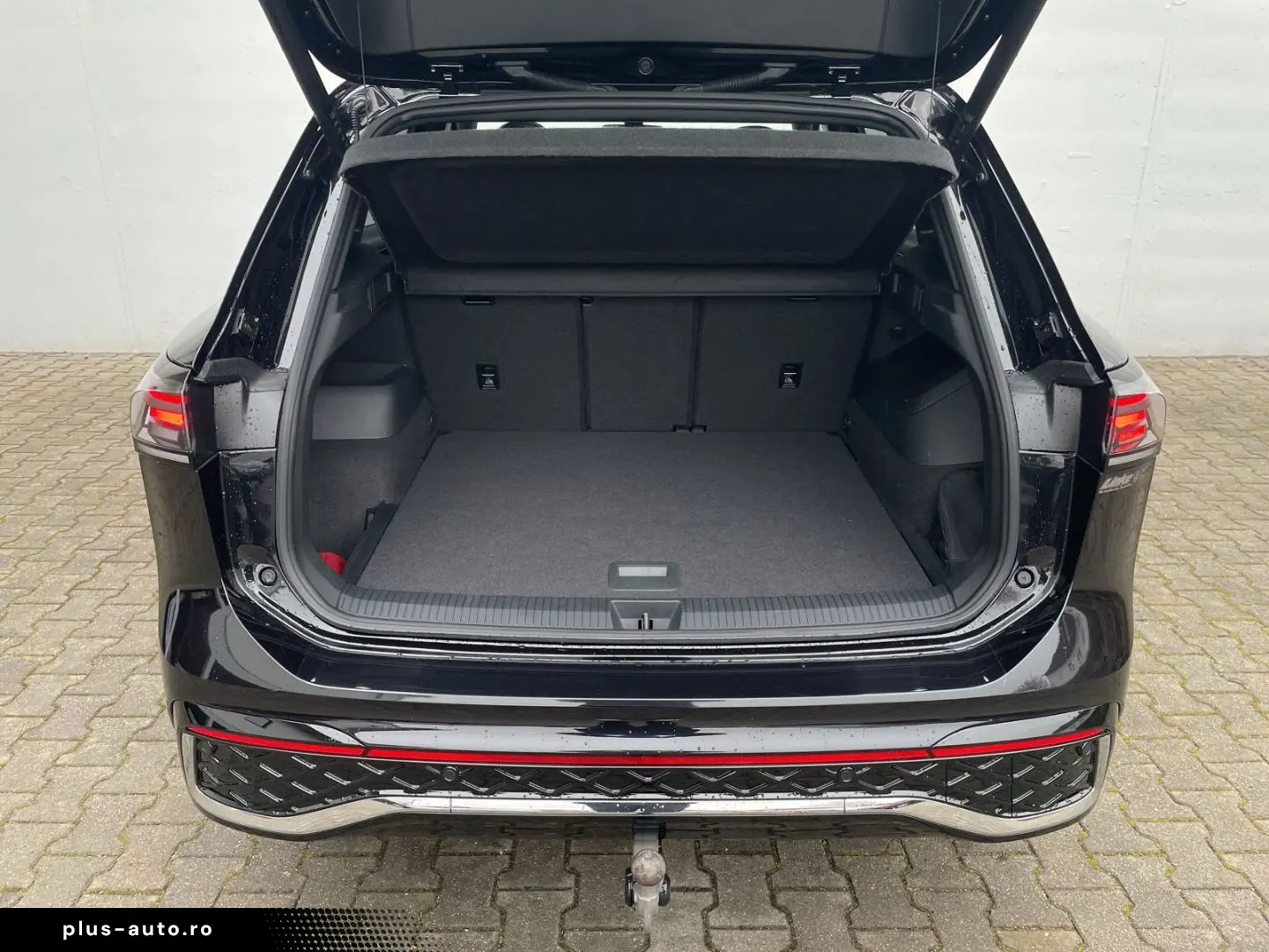 VW Tiguan 2.0 TDI R-Line 4Motion AHK Pano 360 Kamer