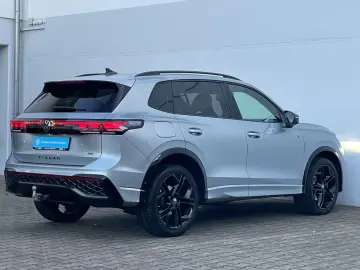 VW Tiguan 2.0 TDI 4M R-Line Standhzg AHK HUD 360 Ka