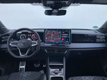 VW Tiguan 2.0 TDI 4M R-Line Standhzg AHK HUD 360 Ka