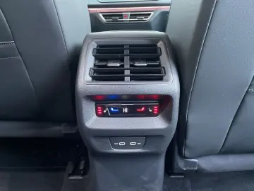 VW Tiguan 2.0 TDI 4M R-Line Standhzg AHK HUD 360 Ka