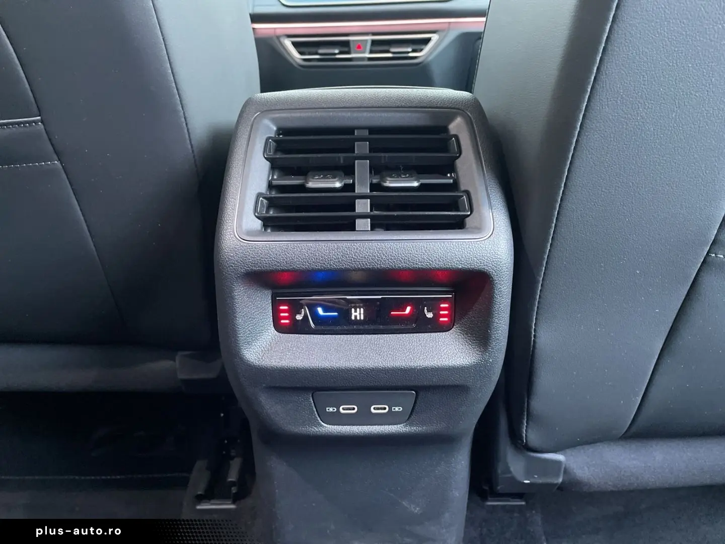 VW Tiguan 2.0 TDI 4M R-Line Standhzg AHK HUD 360 Ka