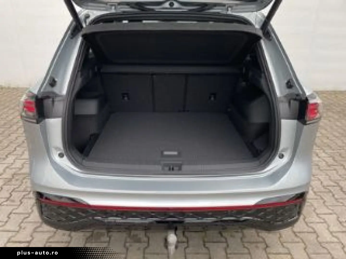 VW Tiguan 2.0 TDI 4M R-Line Standhzg AHK HUD 360 Ka