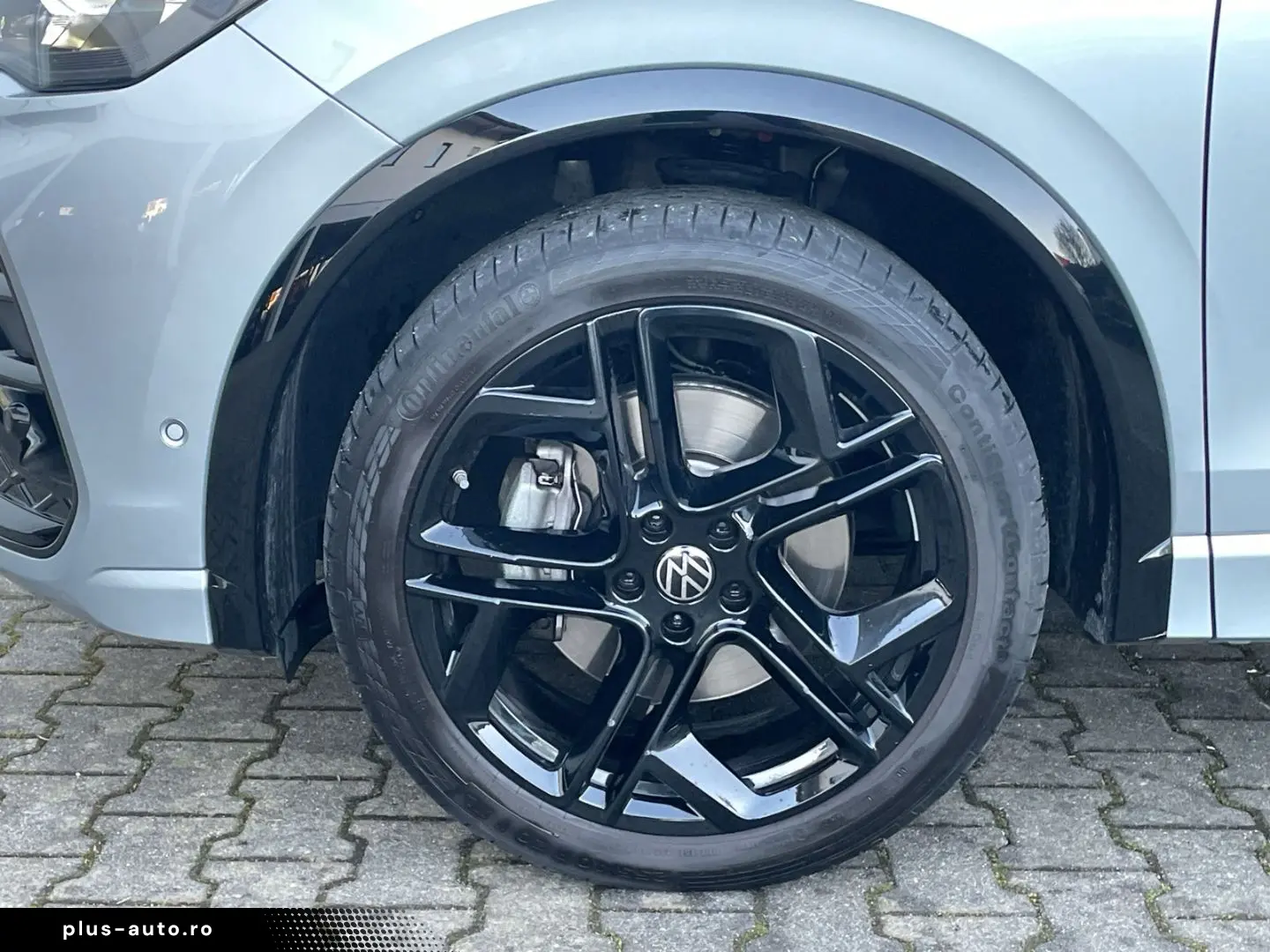 VW Tiguan 2.0 TDI 4M R-Line Standhzg AHK HUD 360 Ka