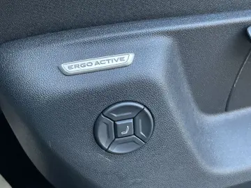 VW Tiguan 2.0 TDI 4M R-Line Standhzg AHK HUD 360 Ka