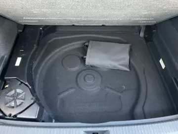 VW Tiguan 2.0 TDI 4M R-Line Standhzg AHK HUD 360 Ka