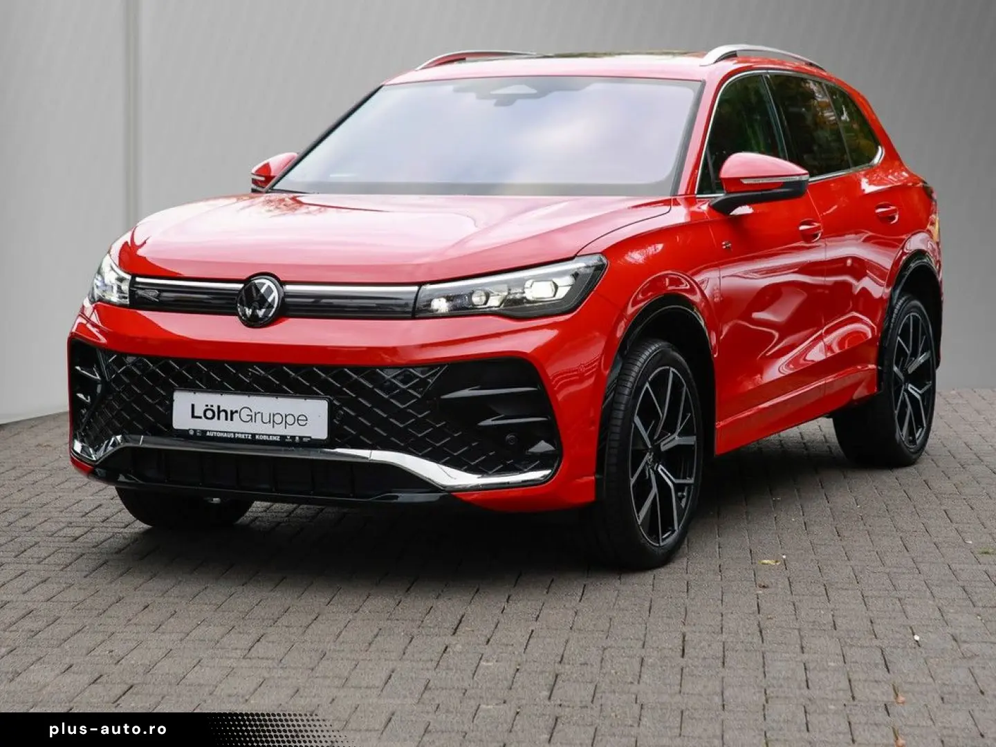 VW Tiguan 2.0 TDI DSG 4M R-Line AHK  Standhzg.  Pan