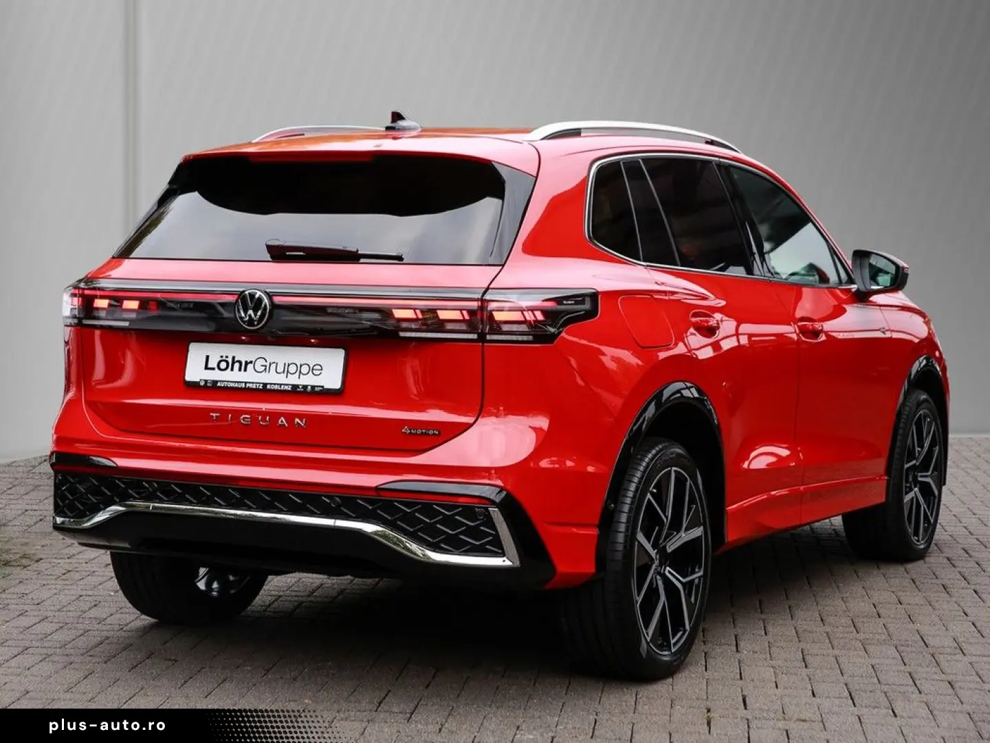 VW Tiguan 2.0 TDI DSG 4M R-Line AHK  Standhzg.  Pan