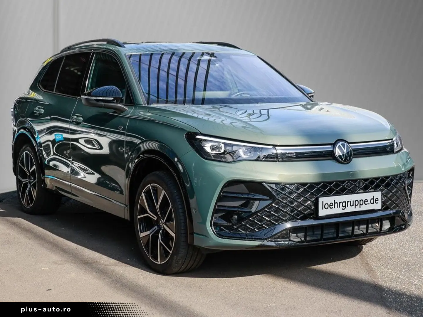 VW Tiguan 2.0 TDI DSG R-Line 4Mo AHK Pano RFK