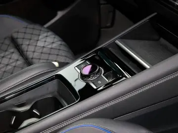 VW Tiguan 2.0 TDI DSG R-Line 4Mo AHK Pano RFK