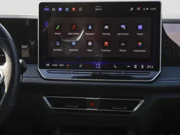 VW Tiguan 2.0 TDI DSG R-Line 4Mo AHK Pano RFK