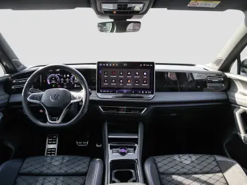 VW Tiguan 2.0 TDI DSG R-Line 4Mo AHK Pano RFK