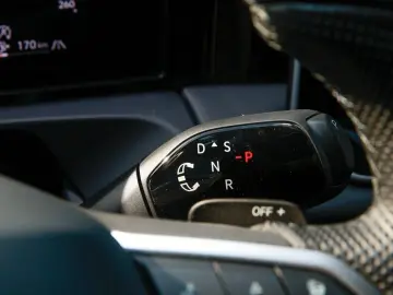 VW Tiguan 2.0 TDI DSG R-Line 4Mo AHK Pano RFK