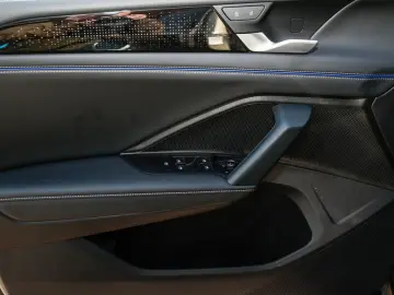 VW Tiguan 2.0 TDI DSG R-Line 4Mo AHK Pano RFK