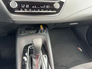 TOYOTA Corolla 2.0 Hybrid GR Sport