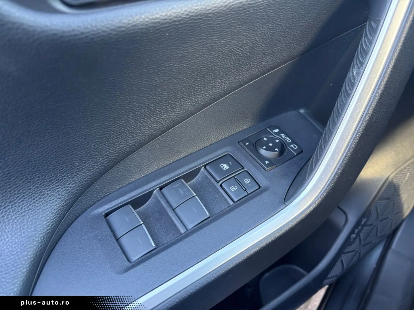 TOYOTA RAV 4 Plug-in-Hybrid Technik- & Style Paket  AHK