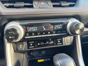 TOYOTA RAV 4 Plug-in-Hybrid Technik- & Style Paket  AHK