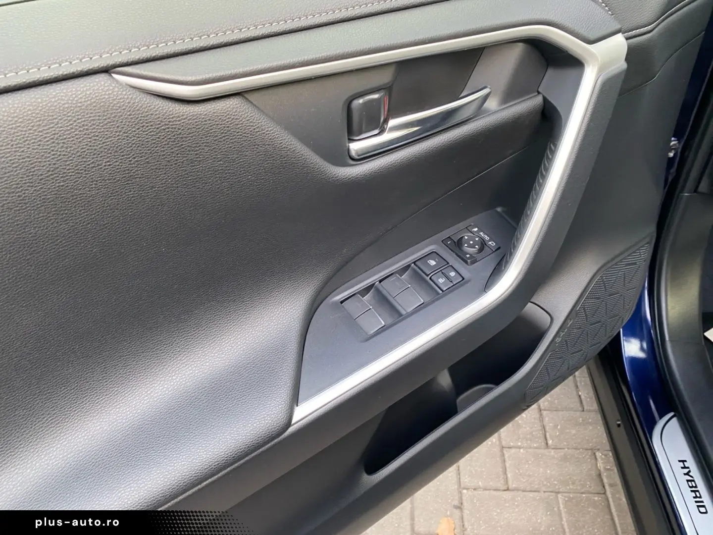 TOYOTA RAV 4 2.5 4x2 Hybrid Team D  Technik-Paket AHK