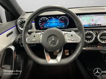 MERCEDES-BENZ A 250 e AMG Night LEDER Dist LED Pano &hellip;