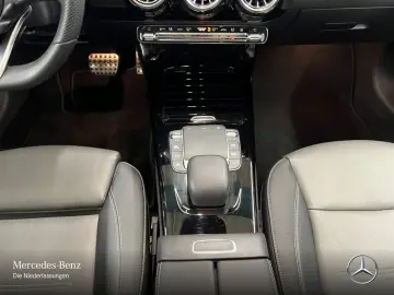 MERCEDES-BENZ A 250 e AMG Night LEDER Dist LED Pano &hellip;
