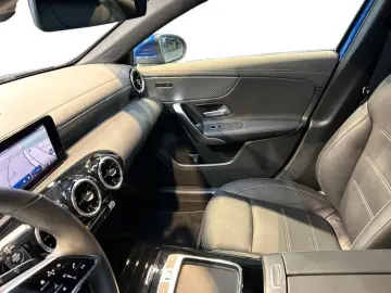 MERCEDES-BENZ A 200 Progressive MBUX Progressive Wid&hellip;