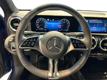 MERCEDES-BENZ A 200 Progressive MBUX Progressive Wid&hellip;