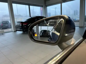 MERCEDES-BENZ A 200 Progressive MBUX Progressive Wid&hellip;