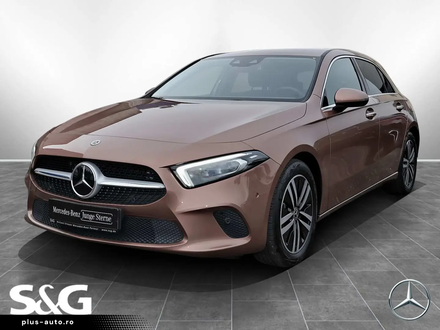 MERCEDES-BENZ A 180 DISTR  HEADUP KAMERA MBUX CARPLAY LED 17