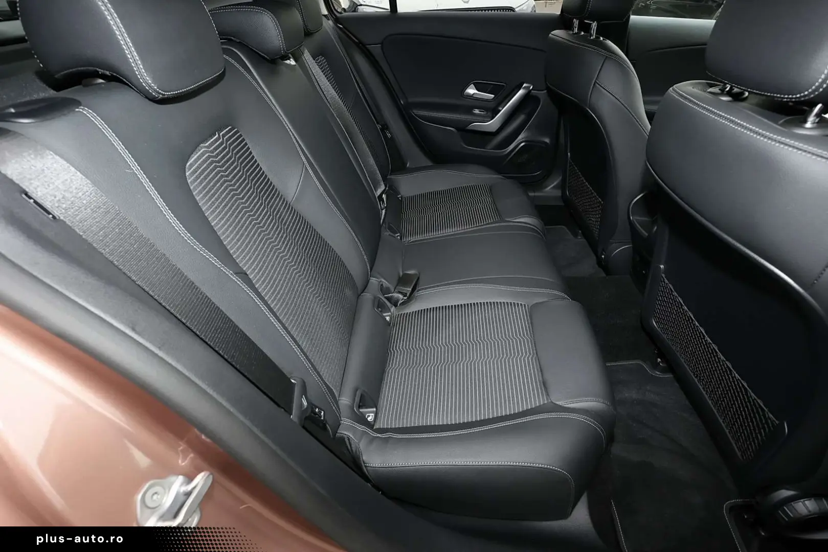 MERCEDES-BENZ A 180 DISTR  HEADUP KAMERA MBUX CARPLAY LED 17