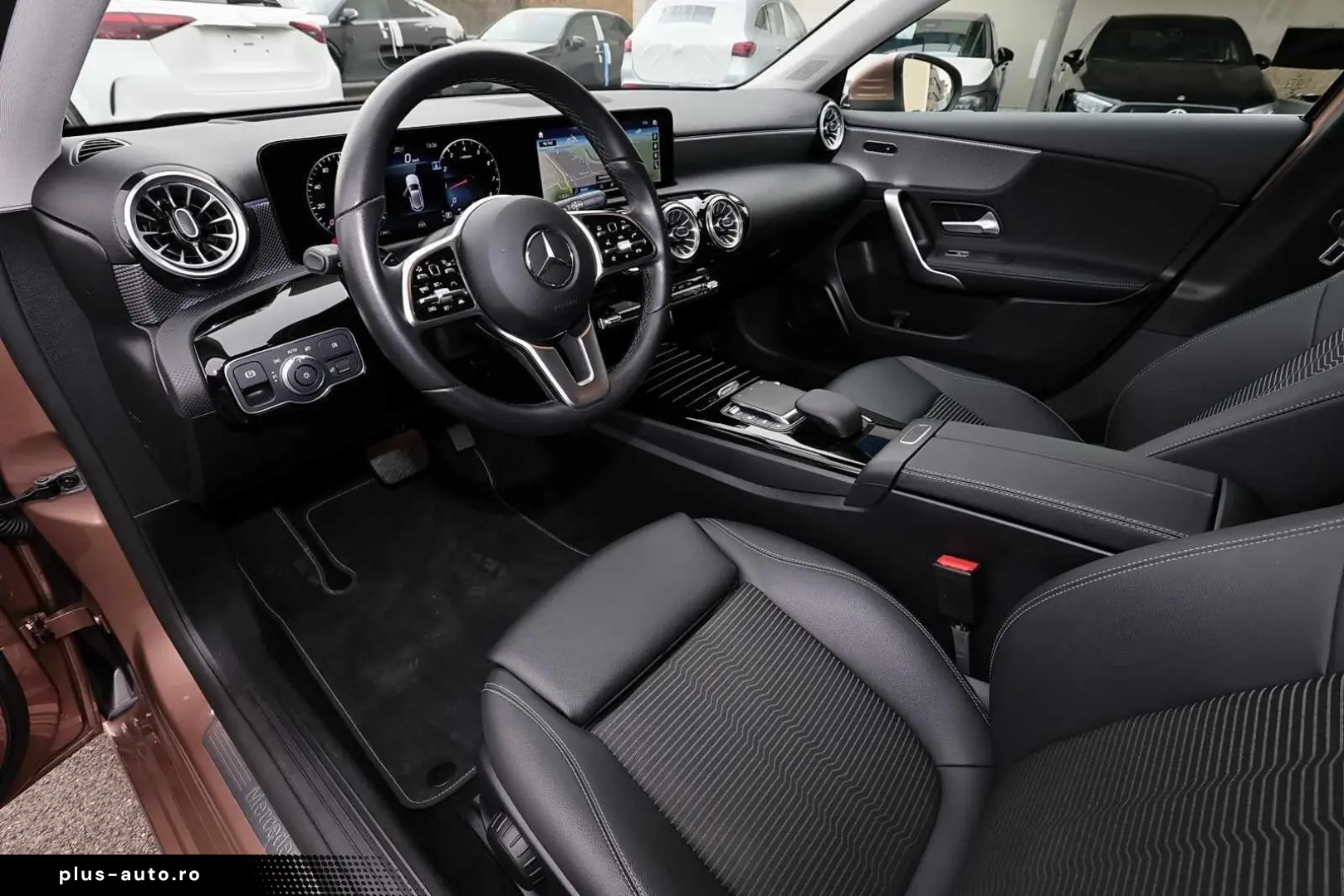 MERCEDES-BENZ A 180 DISTR  HEADUP KAMERA MBUX CARPLAY LED 17