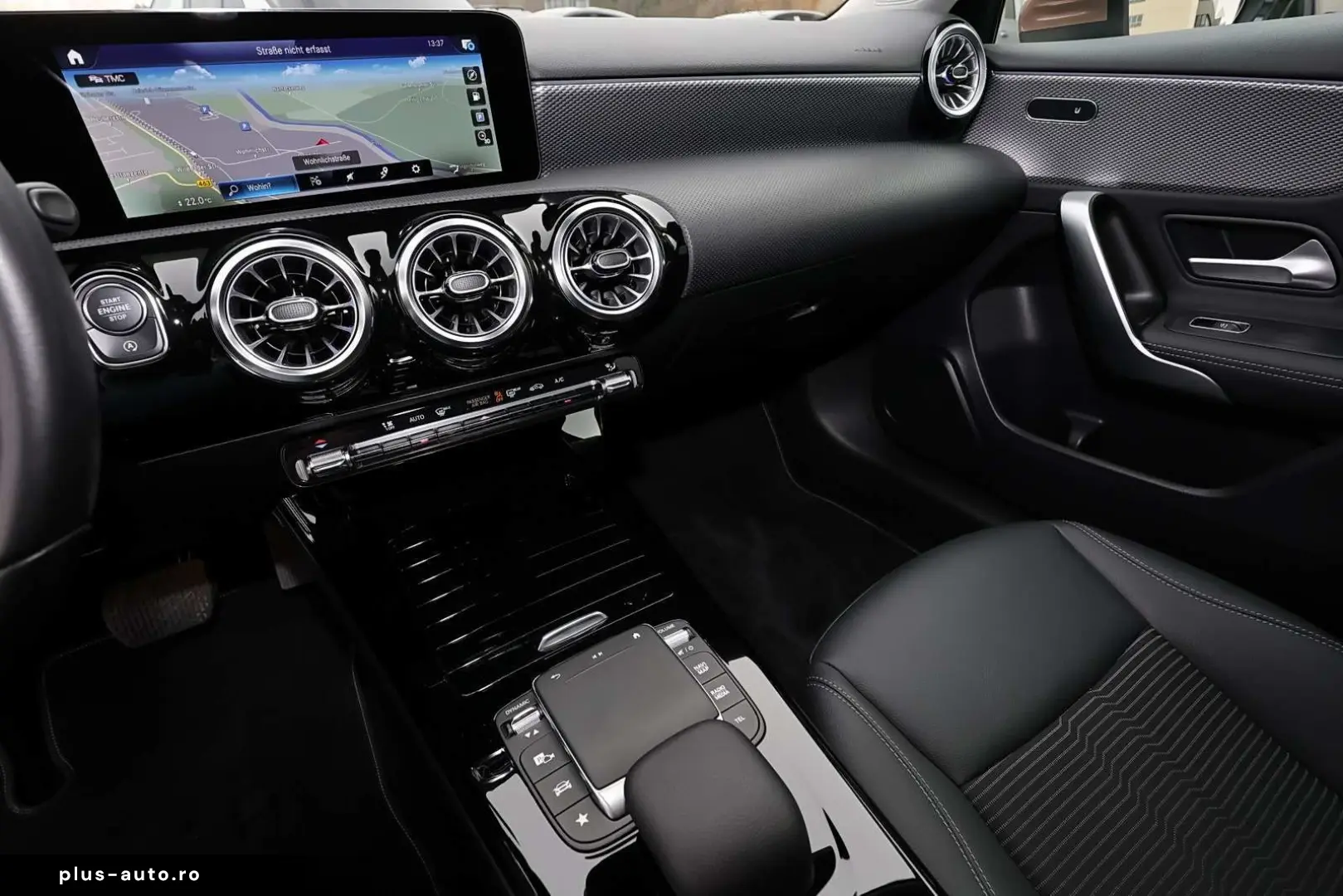 MERCEDES-BENZ A 180 DISTR  HEADUP KAMERA MBUX CARPLAY LED 17