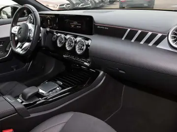 MERCEDES-BENZ A 35 AMG A 35 4M KAMERA NIGHT PAKET CARPLAY 18