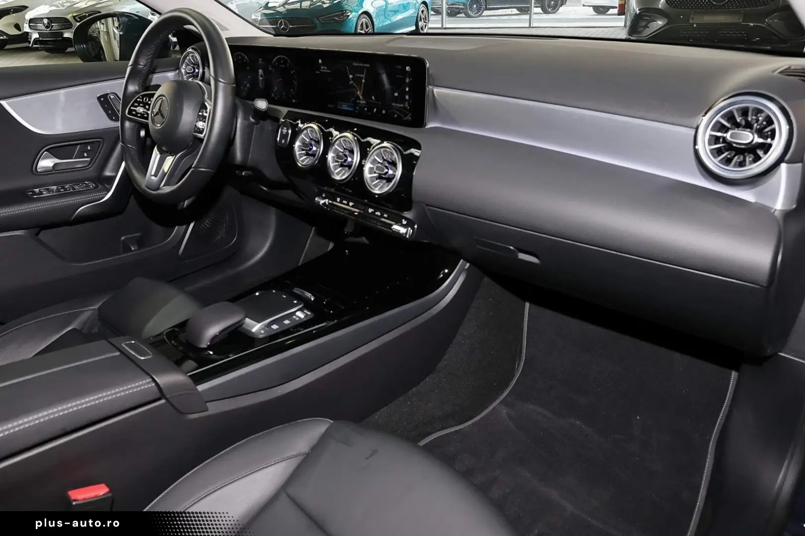 MERCEDES-BENZ A 200 4M TOTWINKEL 360  MEMORY HEADUP LED 17