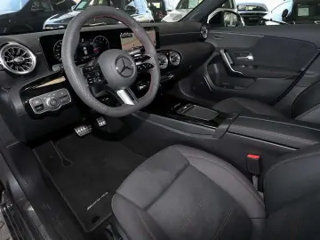 MERCEDES-BENZ A 200 AMG MBUX RüKam M-LED Night Totwi&hellip;