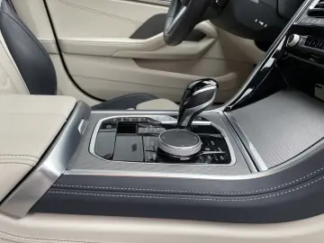 BMW 840i xDrive GRAN COUPE LASER PANO SOFT-CLOSE ALU