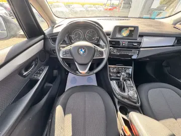 BMW 218d ACTIVE TOURER    AUTOMAT
