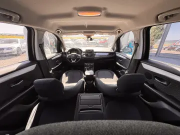 BMW 218d ACTIVE TOURER    AUTOMAT