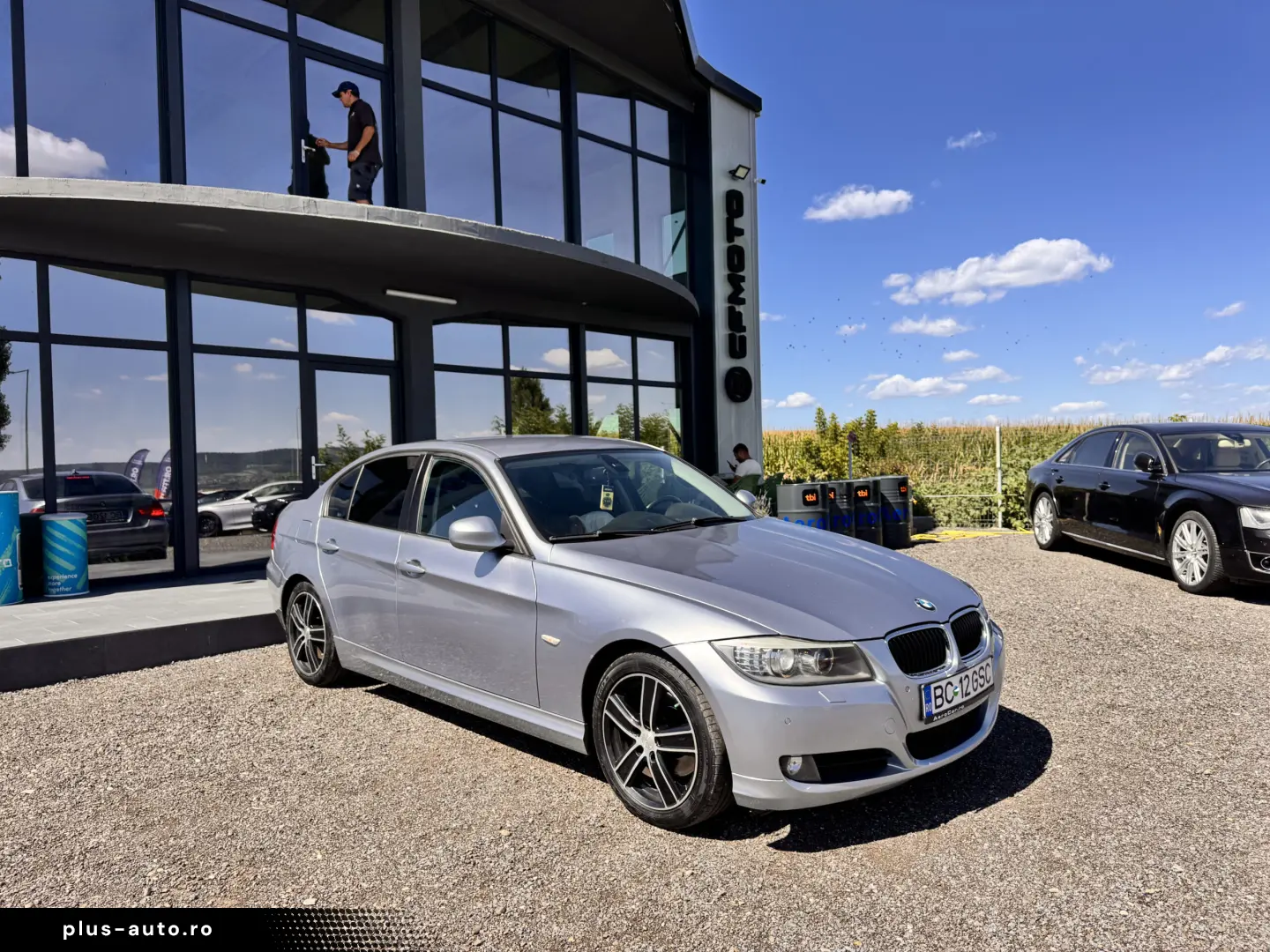 BMW 320d    FACELIFT