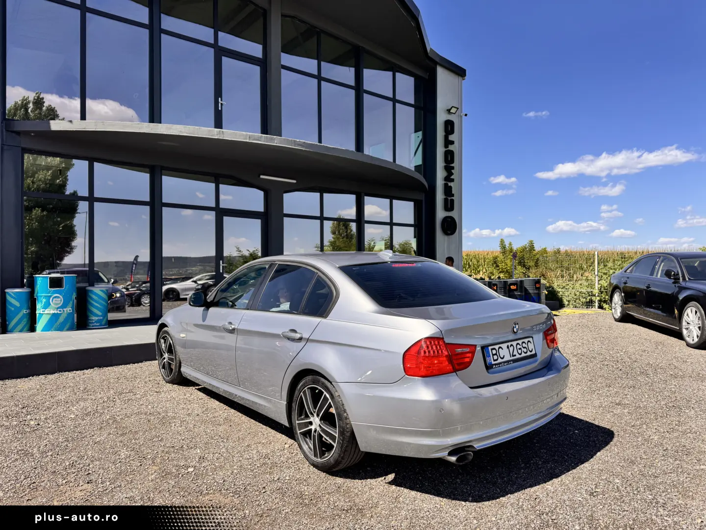BMW 320d    FACELIFT