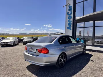 BMW 320d    FACELIFT