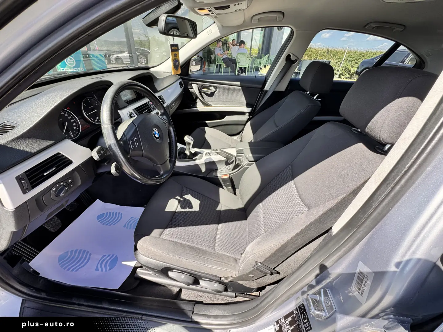 BMW 320d    FACELIFT