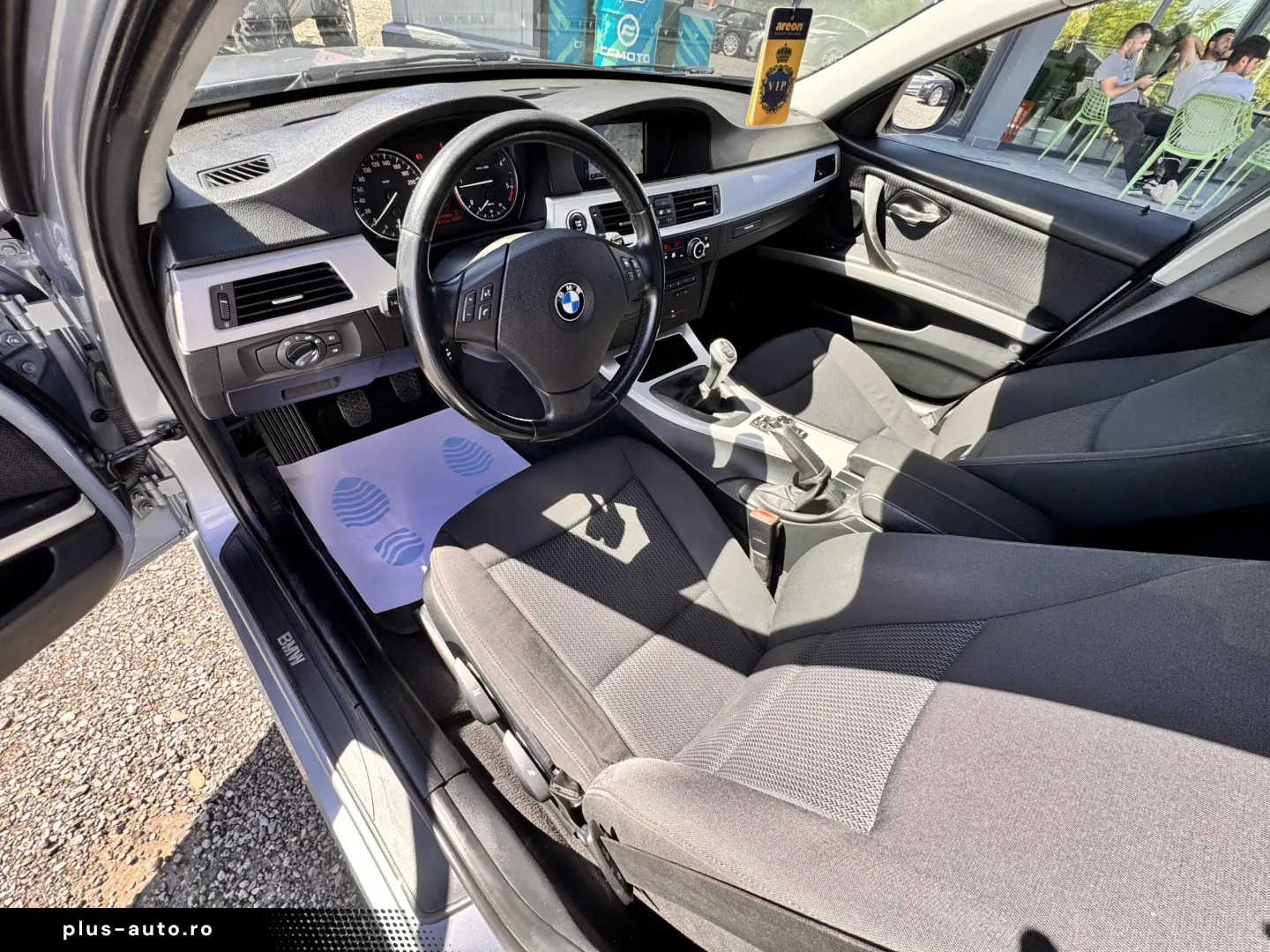 BMW 320d    FACELIFT