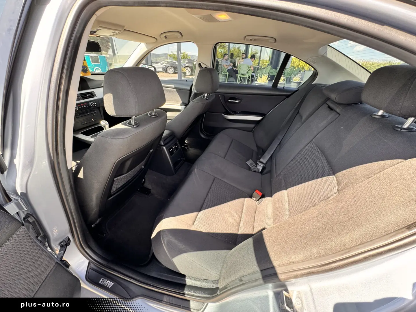 BMW 320d    FACELIFT