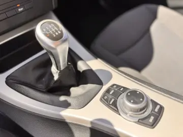 BMW 320d    FACELIFT