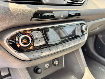 HYUNDAI I30    UNIC PROPRIETAR