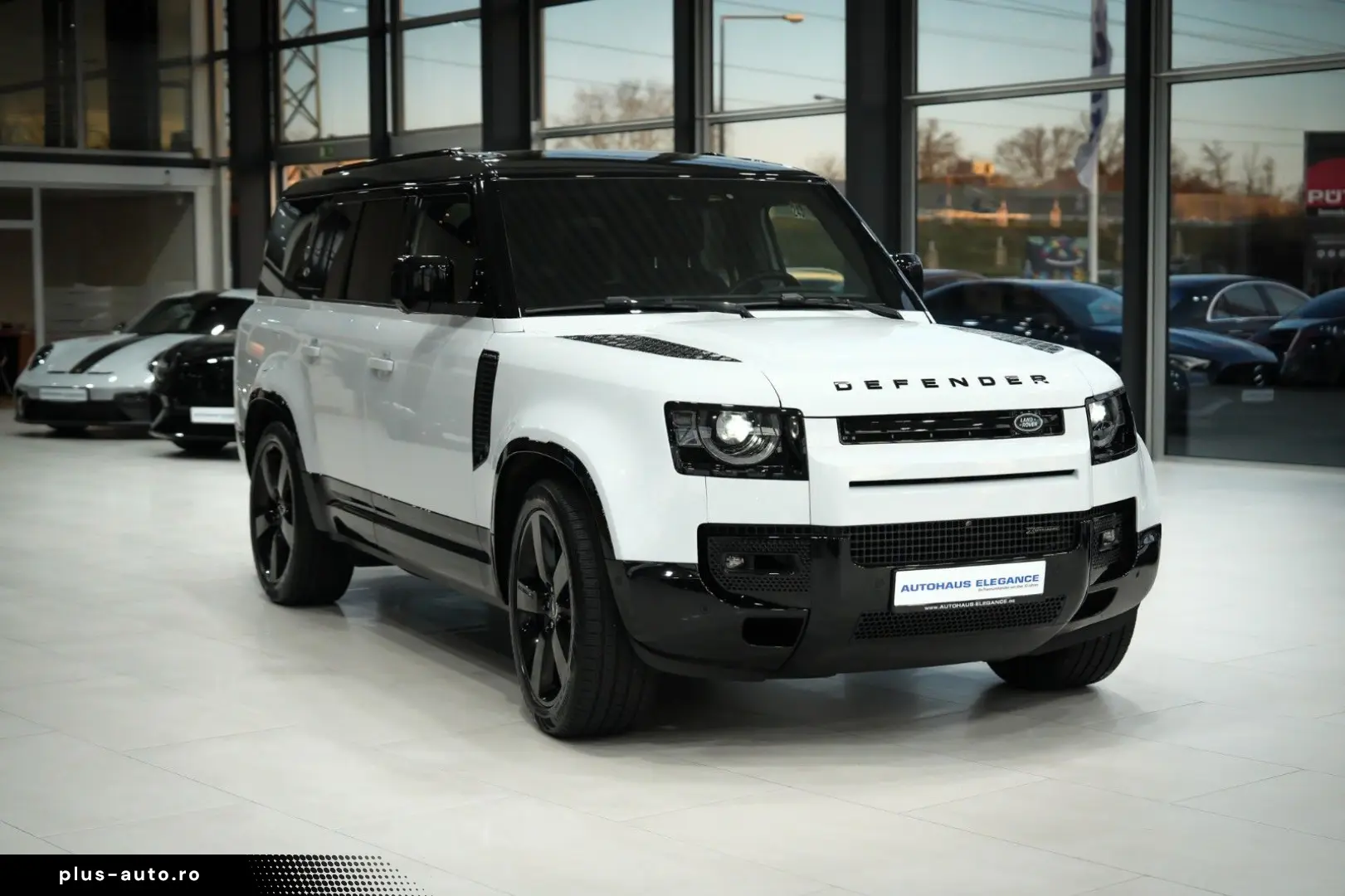 LAND ROVER Defender 130 X-Dynamic SE 8-SITZE MATRIX MERDIAN