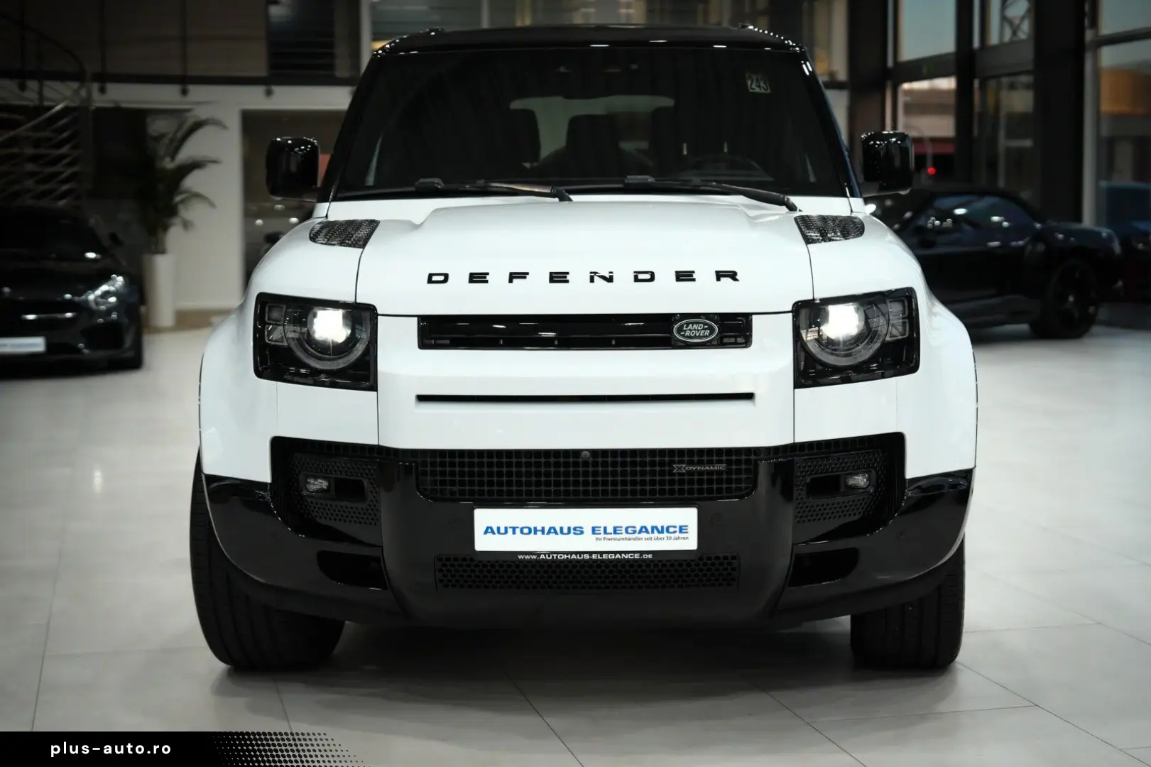 LAND ROVER Defender 130 X-Dynamic SE 8-SITZE MATRIX MERDIAN