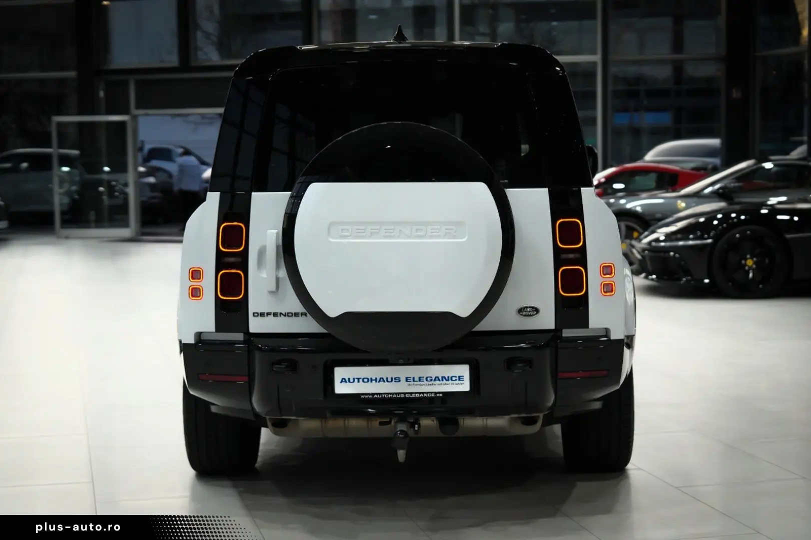 LAND ROVER Defender 130 X-Dynamic SE 8-SITZE MATRIX MERDIAN