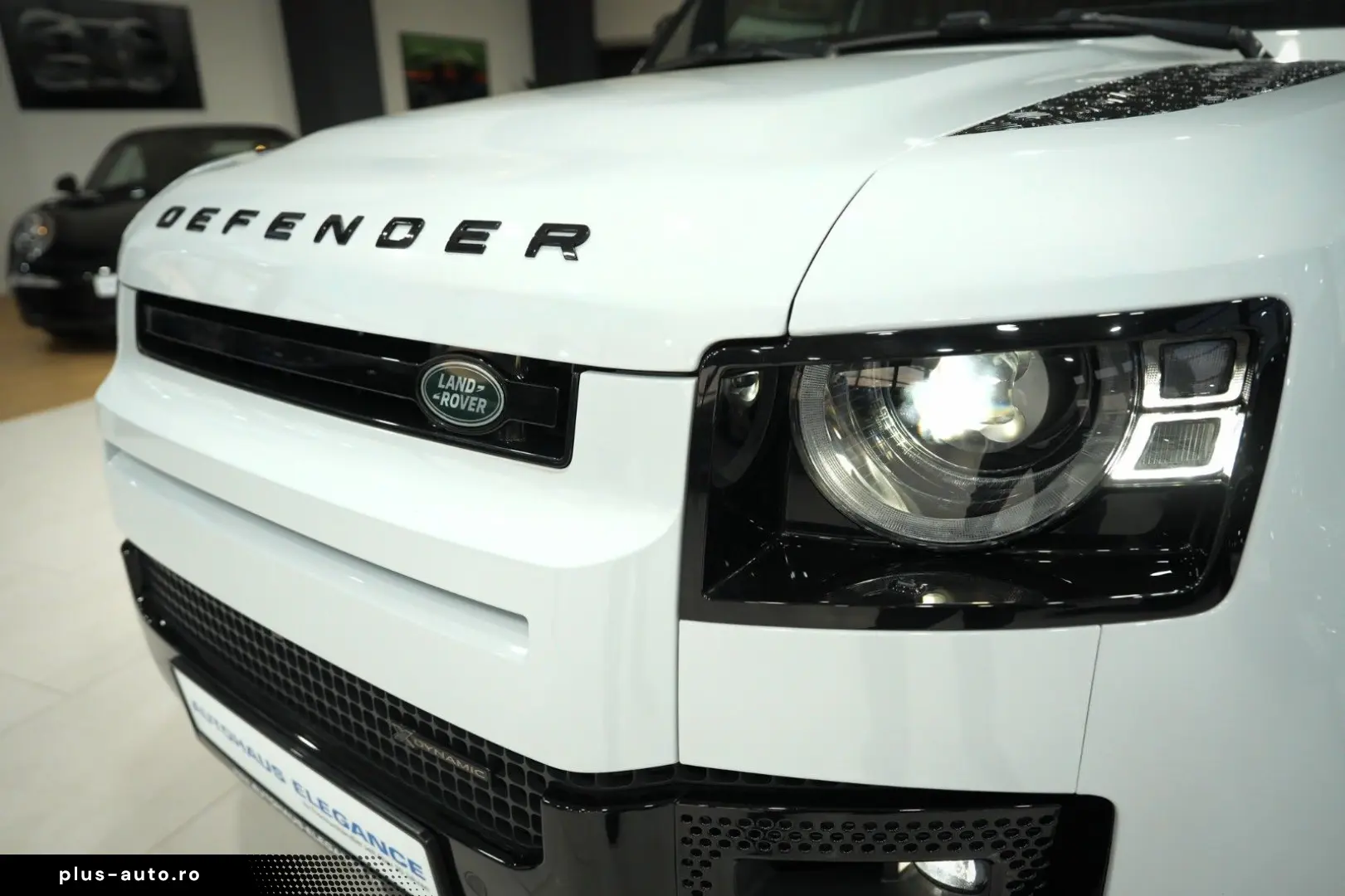 LAND ROVER Defender 130 X-Dynamic SE 8-SITZE MATRIX MERDIAN
