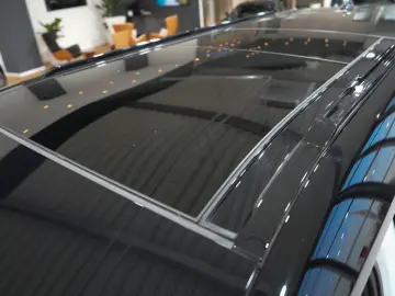 LAND ROVER Defender 130 X-Dynamic SE 8-SITZE MATRIX MERDIAN