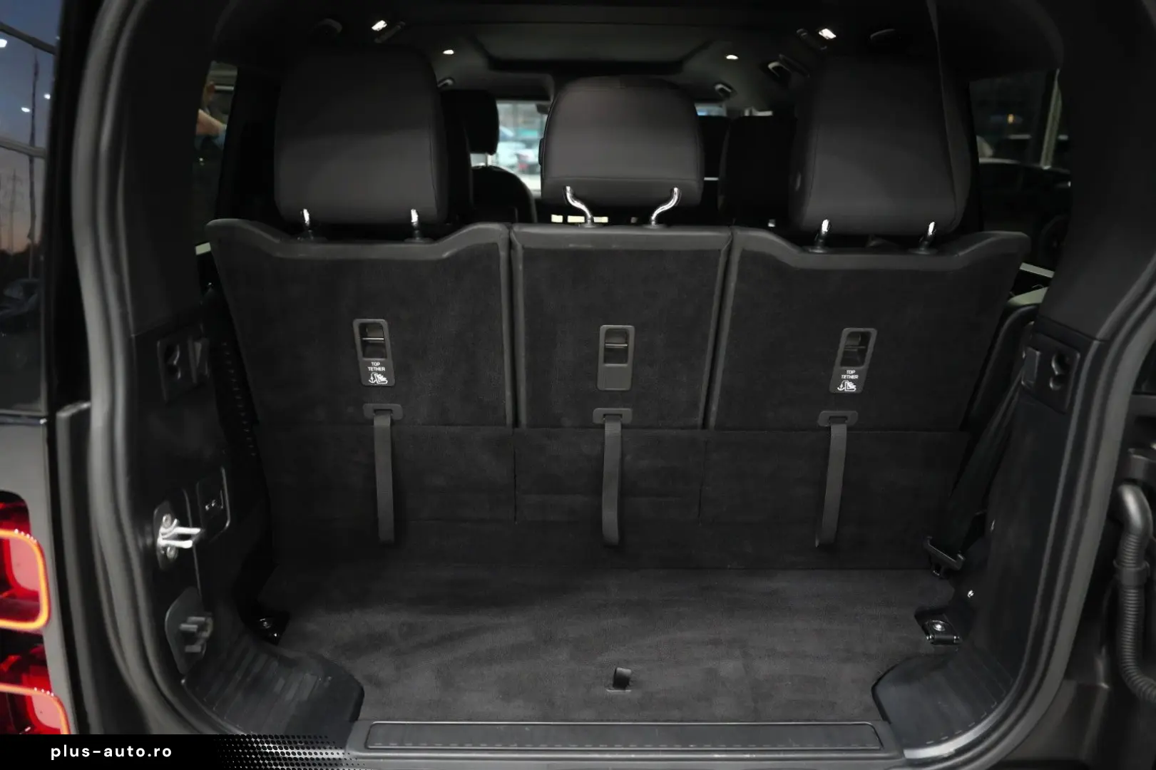 LAND ROVER Defender 130 X-Dynamic SE 8-SITZE MATRIX MERDIAN